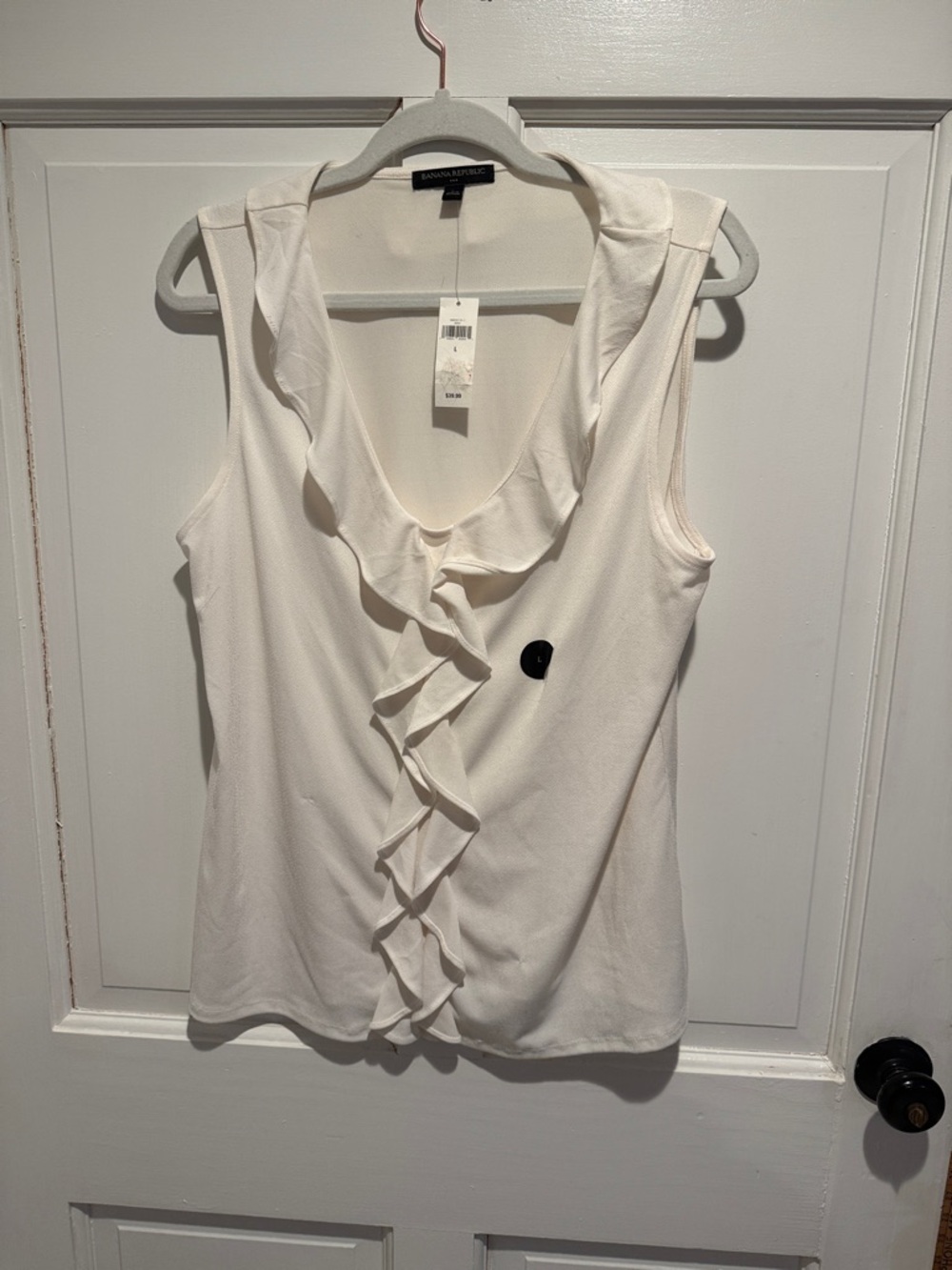 Banana Republic Cream Ruffle Front Sleeveless Top